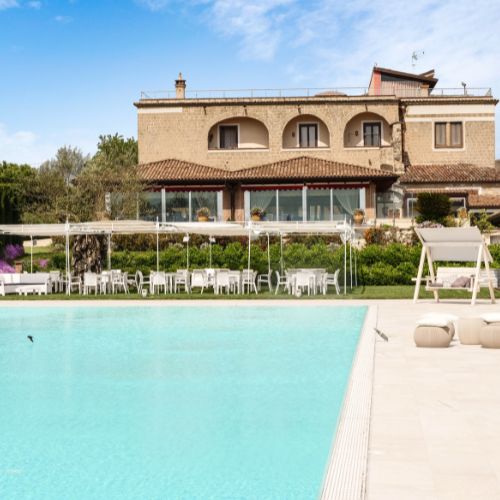 Tenute del gheppio piscina